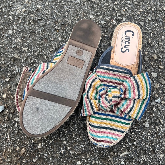 Circus Women's Shoes 7.5M Flats Slip Ons Rainbow Summer Dress Casual Beach - Picture 3 of 3